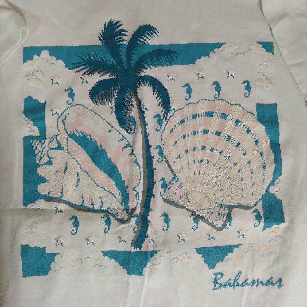 Vintage 90s Bahamas Seashells Seahorse Palm Tree T-Shirt